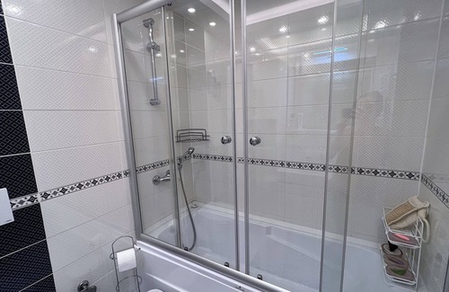 Esenyurt Apartment | Spacious Luxury Apartment with View, 2 Bedrooms 2 Baths, Top floor