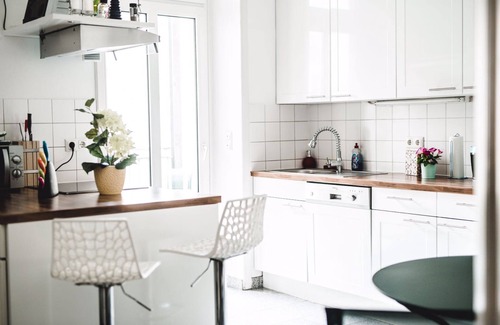 Wiesbaden Apartment | Spacious, Luxury & Sunny Apartment + Free Parking