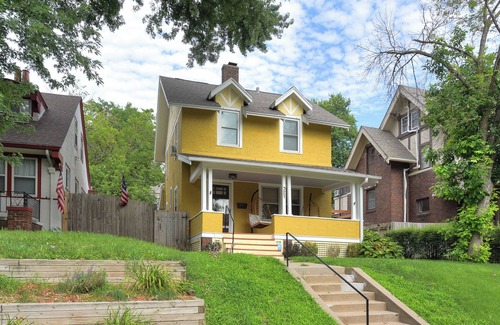 Joslyn Castle House | Spacious Midtown Manor