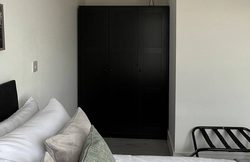 Hemel Hempstead Apartment | Spacious Modern One Bedroom