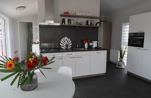 Renesse Ski Chalet | Spacious modern chalet with top amenities, 5 minutes from the beach