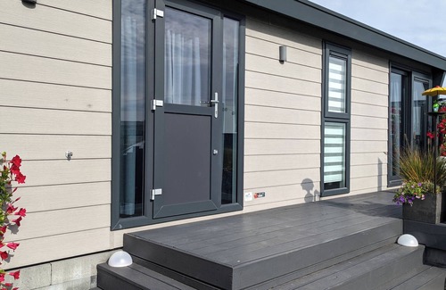 Renesse Ski Chalet | Spacious modern chalet with top amenities, 5 minutes from the beach