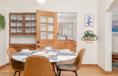 Normal Heights House | Spacious & Modern New Backyard 94 Walk Scorenn