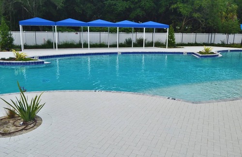 Riverview House | Spacious Modern Retreat for Family Fun Near Tampa!