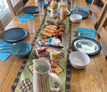 Beaumont House | Spacious, modern room for families in a shared family home