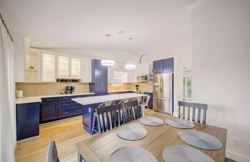 Holiday Isle House | Spacious Modern-Upscale 2bd Townhome at the Beach