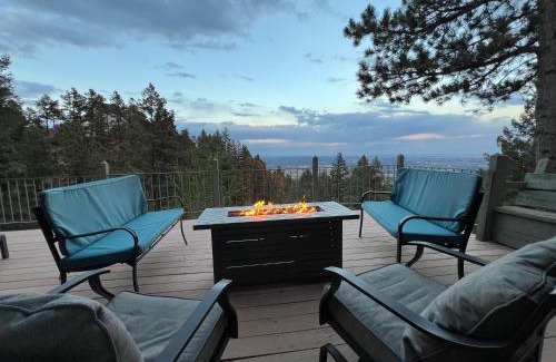 Skyway Villa | Spacious Modern City View Mountain Home