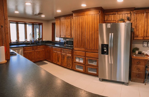 Young House | Spacious mountain retreat