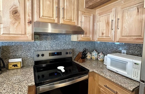 Majestic Pines Condo | Spacious Mountain Escape -1BR +Large Loft, 2 Bath, Perfect for Families & Groups