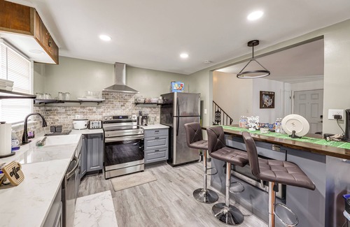 Mount Vernon Cottage | Spacious Mt Vernon Home by Attractions & Airports!