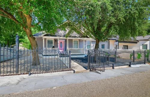 Eastside Promise Neighborhood House | Spacious Oasis 1 mi to Riverwalk