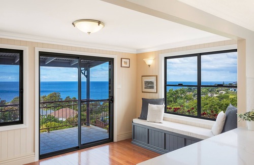 Eden House | Spacious Penthouse Residence with Panoramic Ocean Views