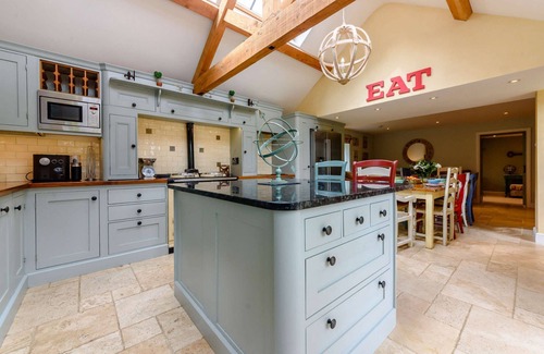 Guiting Power Cottage | Spacious pet friendly property in the Cotswolds - Laurel Tree Cottage