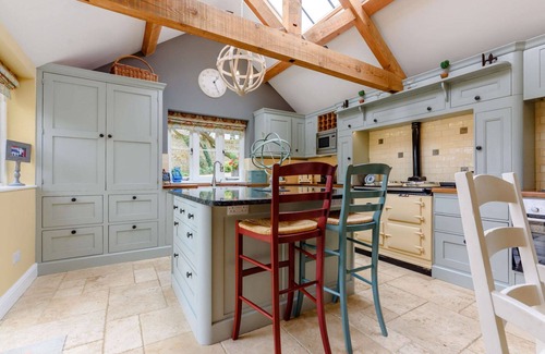 Guiting Power Cottage | Spacious pet friendly property in the Cotswolds - Laurel Tree Cottage