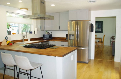 Depot Bench House | Spacious, pet friendly, renovated home w/many extras and a huge, fenced yard.