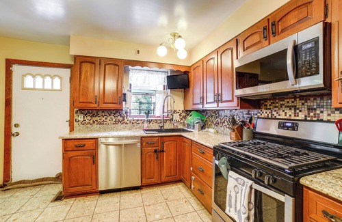 Wilkinsburg House | Spacious Pittsburgh Rental: Walk to Frick Park!