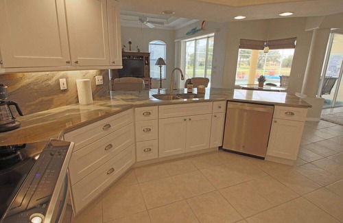 Long Meadow House | Spacious Pool and Expansive Canal Views #811