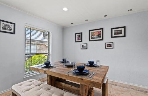 North Dallas Apartment | Spacious Preston Hollow Condo