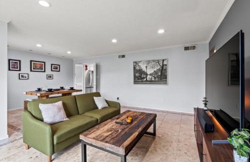 North Dallas Apartment | Spacious Preston Hollow Condo