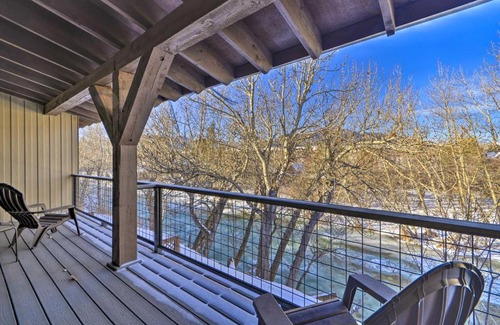 Red Lodge House | Spacious Red Lodge Townhome Private Hot Tub!