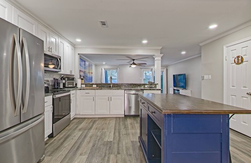 Norfolk - Virginia Beach House | Spacious remodeled Townhome