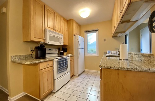 Brewster Condo | Spacious, Renovated Townhouse With Elegant Nautical Décor and Easy Straight Staircase!