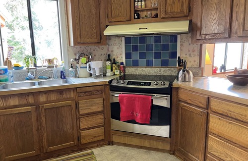 Waldport House | Spacious river facing 4-bedroom house in charming Waldport with WiFi.