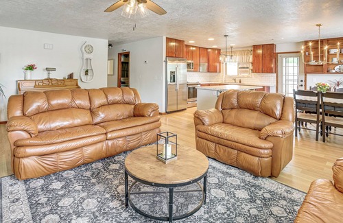 Rock Springs House | Spacious Rock Springs Stay Near Shops & Dining!