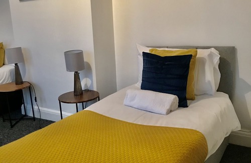 Sittingbourne House | Spacious Sittingbourne Stay - 4Bed w/ Parking