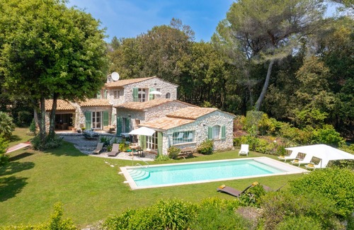 Saint-Paul-de-Vence Villa | Spacious, stone villa with pool, sleep 10, 4 en-suite bedrooms, air conditioning