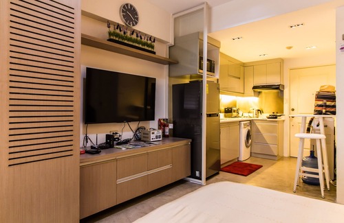 San Lorenzo Condo | Spacious Studio with Amazing Balcony views at Greenbelt Makati
