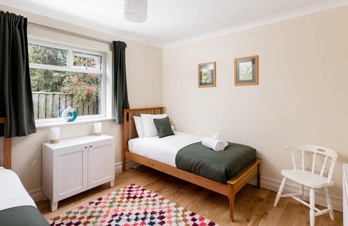 Shilbottle House | Spacious - Stunning Views - Close to Coast/Castles