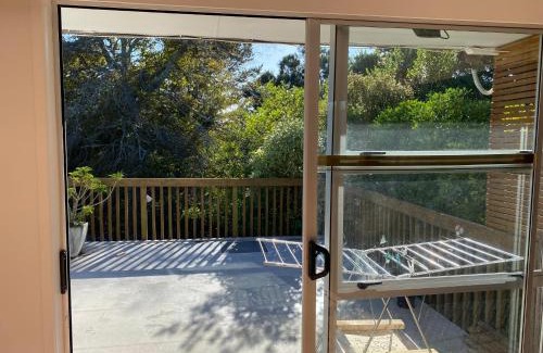 Fairview Heights House | Spacious Sunny Room