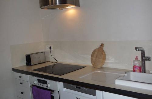 Couronne Urbaine Condo | SPACIOUS T2 CV HISTORY