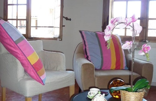 Couronne Urbaine Condo | SPACIOUS T2 CV HISTORY