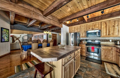 North Upper Truckee House | Spacious Tahoe Chalet Downstairs living, family room and more!