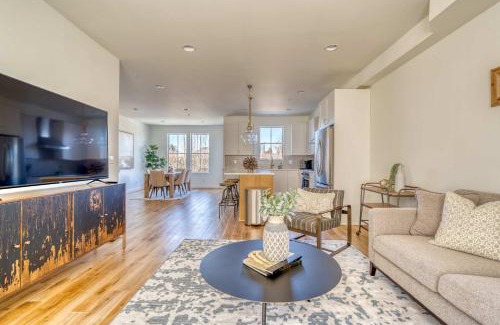 North Tabor House | Spacious Townhome Combination for the Whole Family