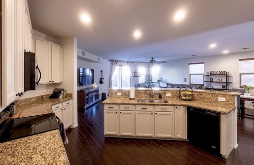 Peoria House | Spacious Updated Gem in Perfect Quiet Neighborhood Location off the 303 & HV