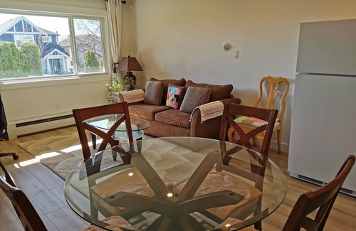 Sunset House | Spacious Vancouver Home to Spend Your Wonderful Moments