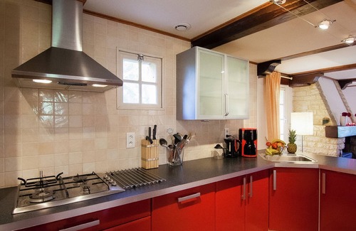 Bouzic Villa | Spacious villa with heated pool and garden