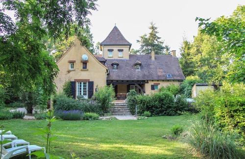 Bouzic Villa | Spacious villa with heated pool and garden