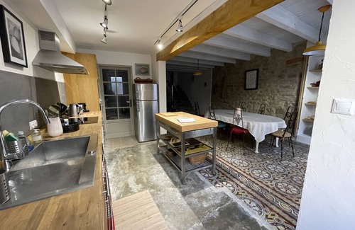 Taurize Cottage | spacious village house with panoramic terrace
