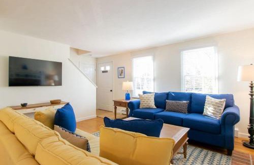 East Harwich House | Spacious w Beautiful Yard & Dogs Welcome