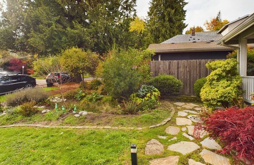 Stevens House | Spacious Washington Park 3BR w/Garage, nr Dining & Shops, by Blueground