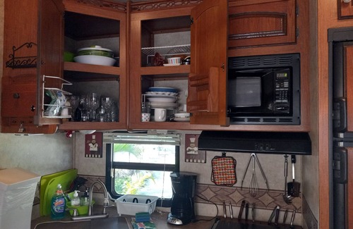 Bayshore Gardens House | Spacious Waterfront Luxury 1 Bdrm RV w/Pool-Spa-Near IMG-SCF