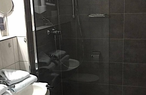 Bad Rodach Apartment | Spaciously furnished holiday apartment (48sqm) with balcony / terrace