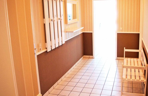 Gruna Apartment | Spaciously furnished vacation apartment with balcony