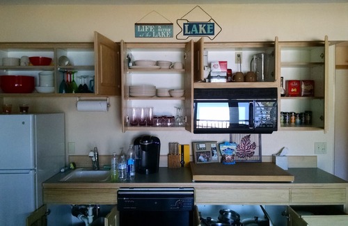 Chelan Apartment | Spader Bay Condo with Private Beach NOW with Boat Mooring