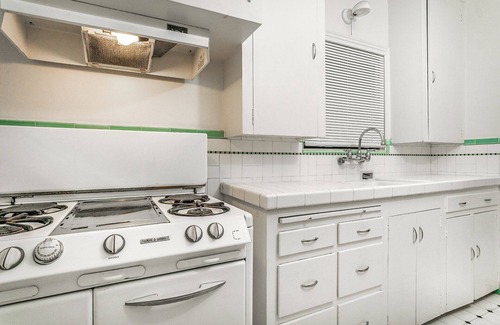 Bluff Park Apartment | Spanish Style Apartment two blocks to the Beach