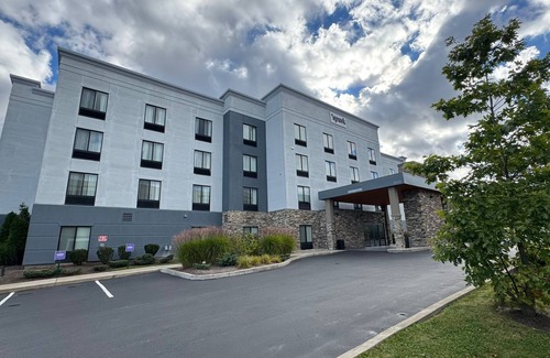 Erie Hotel | Spark by Hilton Erie